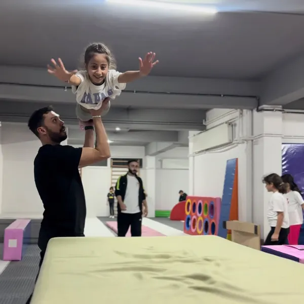 ESKA Cimnastik salonundan bir kare